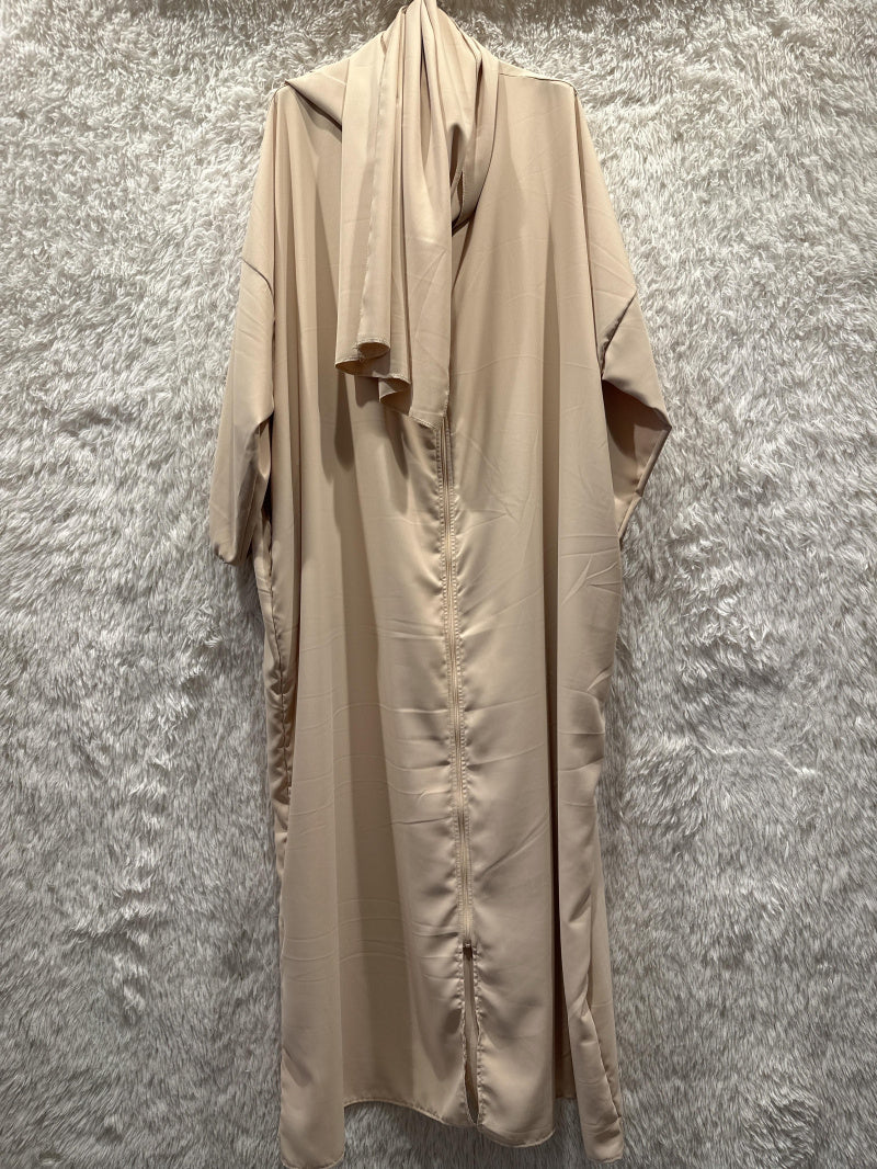 Abaya with zipper