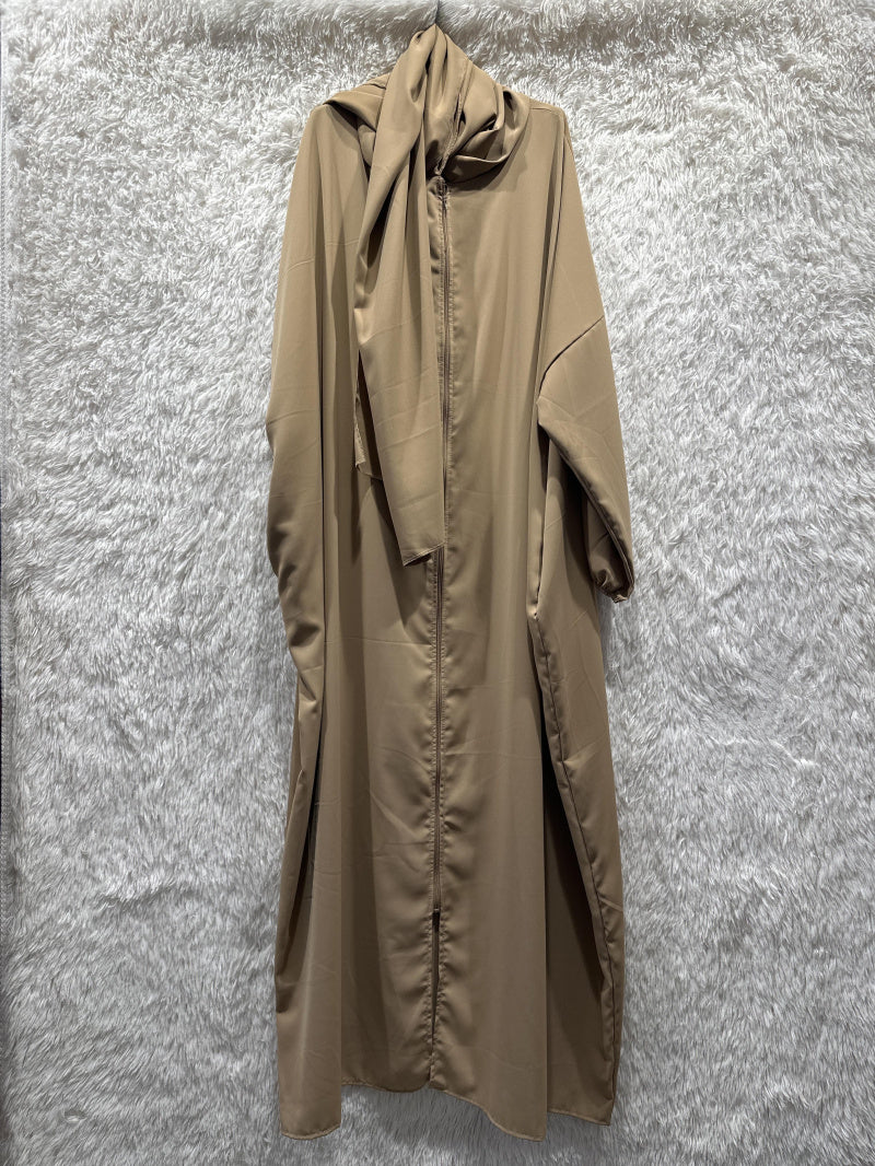 Abaya with zipper
