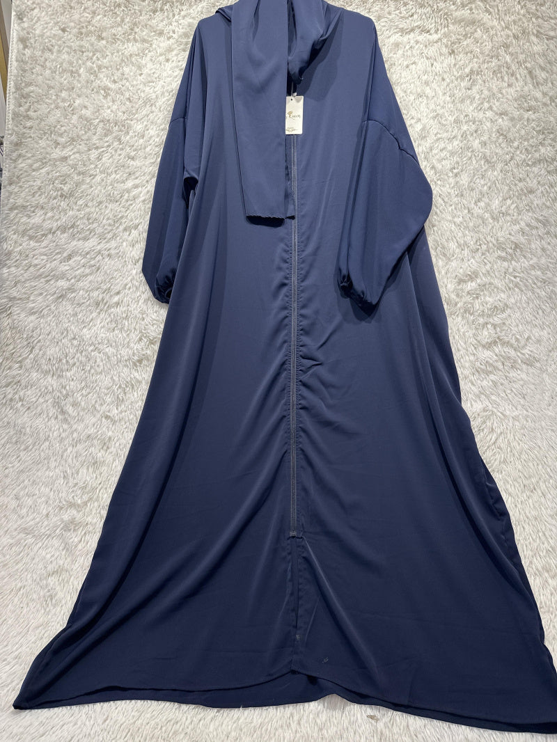 Abaya with zipper