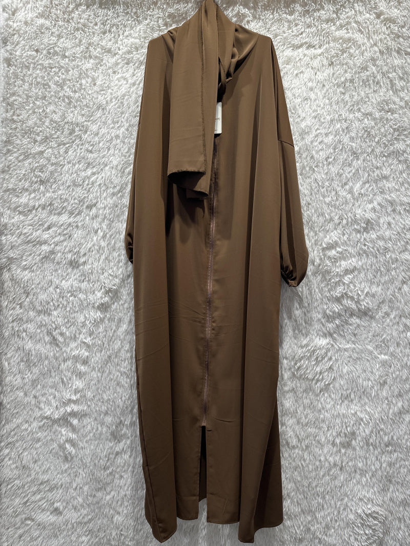 Abaya with zipper