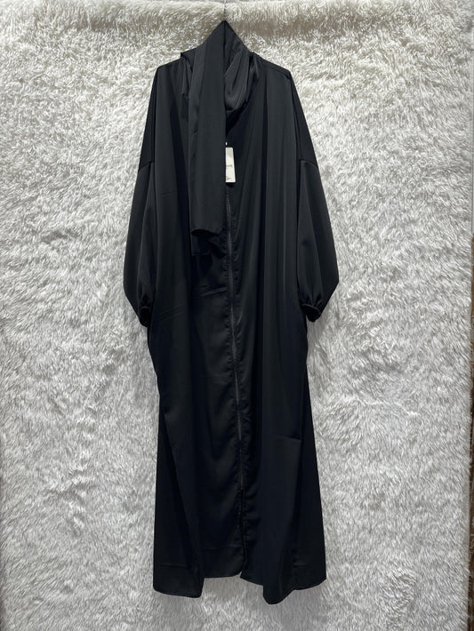 Abaya with zipper